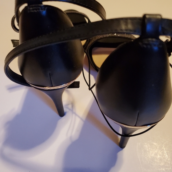 Black Stilleto Heel - Picture 14 of 16